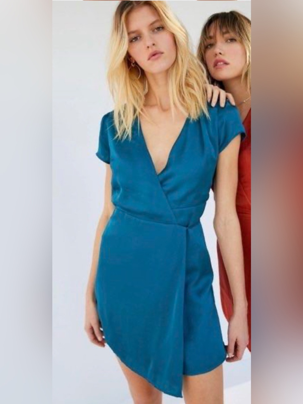 Urban Outfitters Beau Satin
Wrap Dress Womens Size Medium